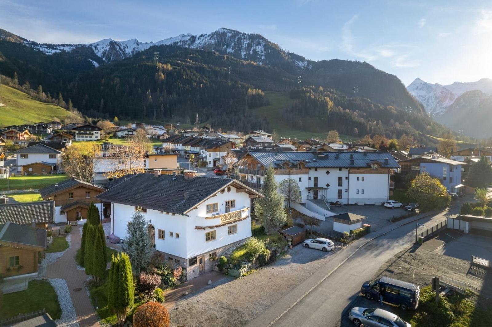 Dorfchalets Kaprun Exterior photo